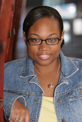 Headshot of actress in the Orange County area.